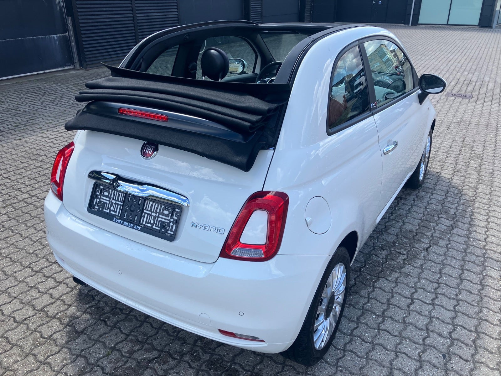 Hvid Fiat 500C fra 2020