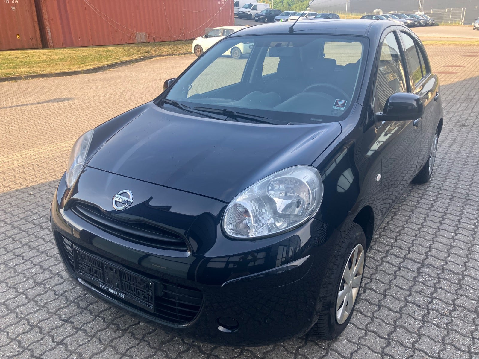 Sort Nissan Micra fra 2011