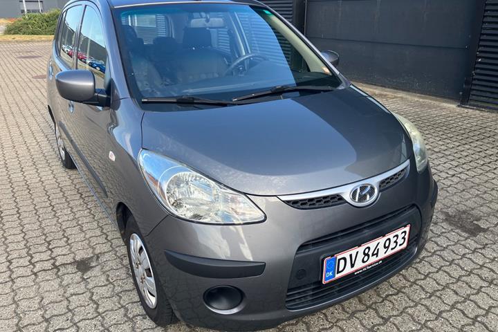Grå Hyundai i10 fra 2011