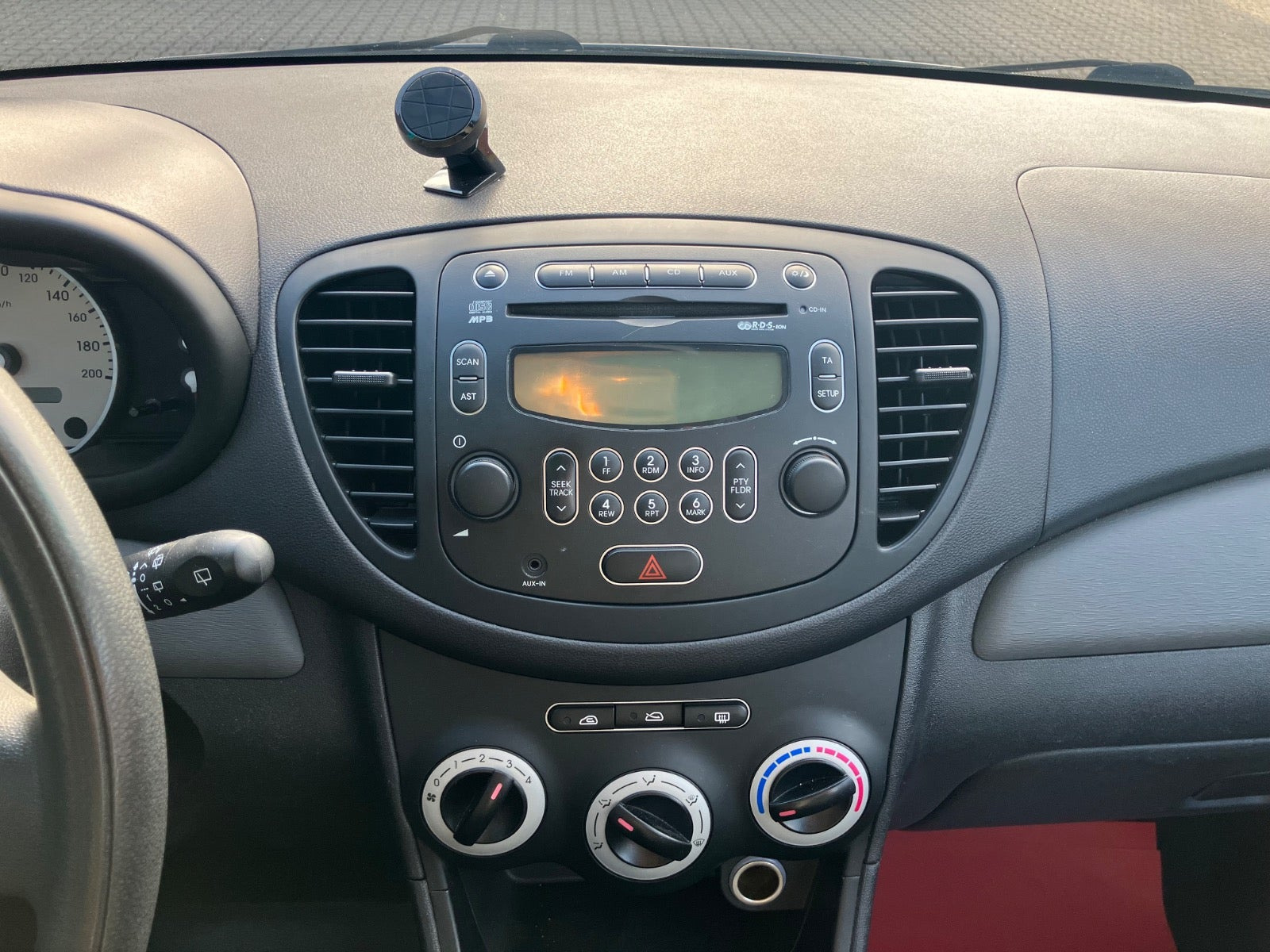 Grå Hyundai i10 fra 2011