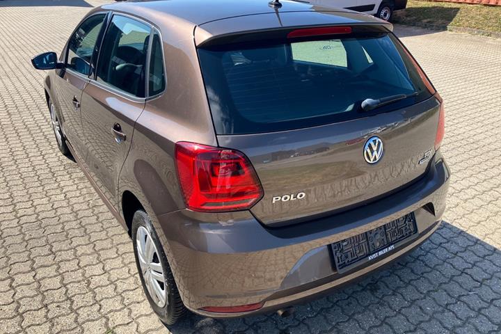 Brun VW Polo fra 2015