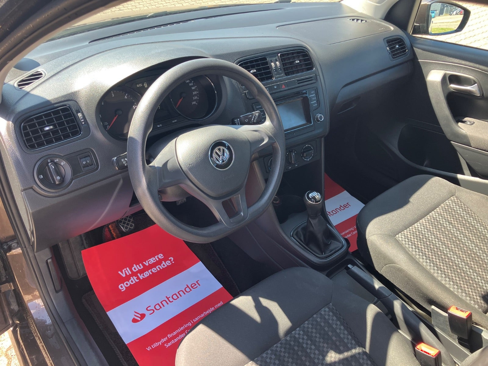 Brun VW Polo fra 2015