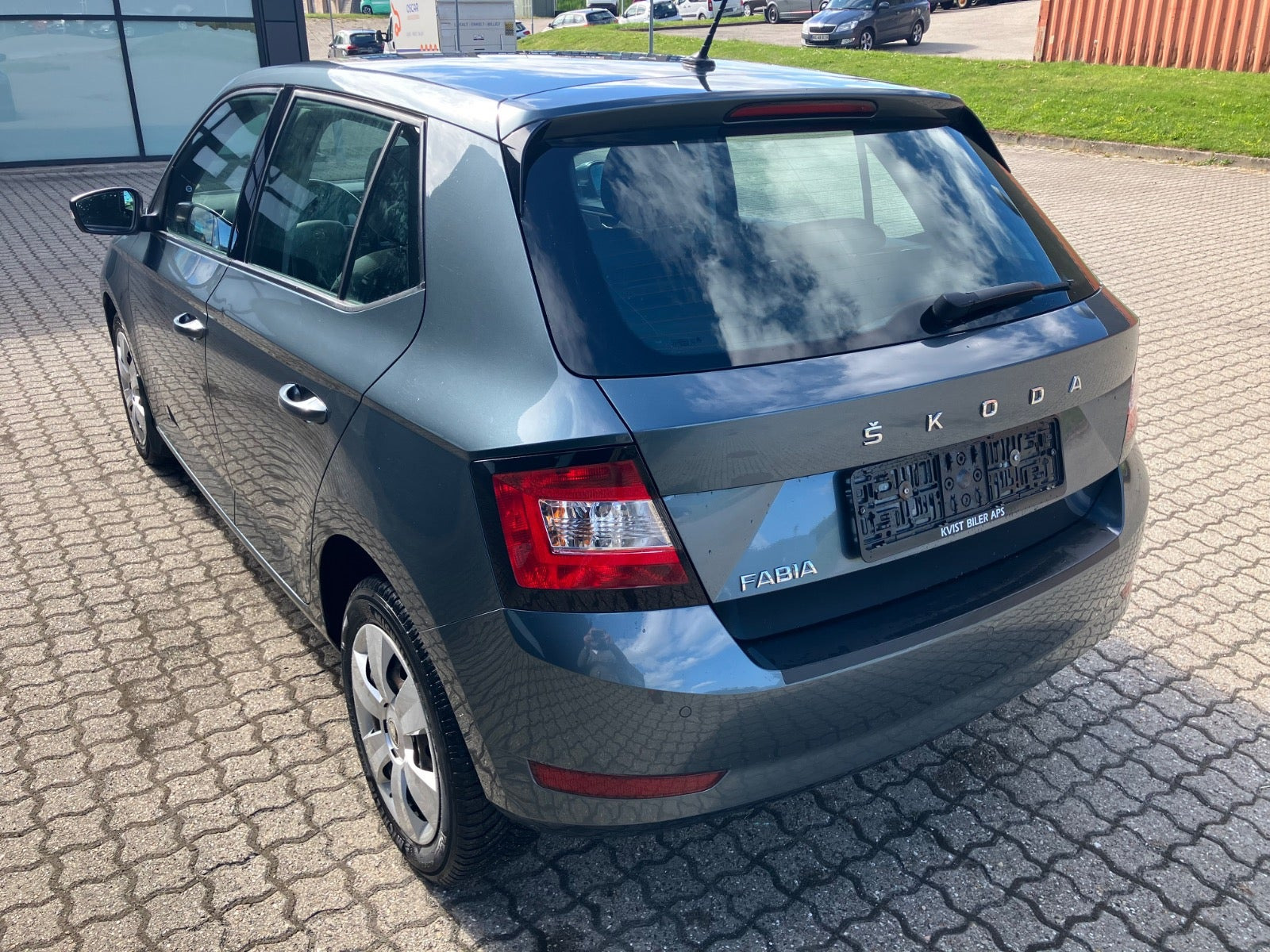 Grå Skoda Fabia fra 2020