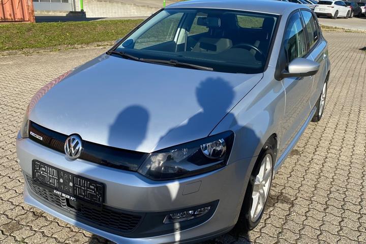 Sølv VW Polo fra 2016