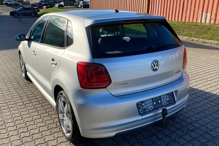 Sølv VW Polo fra 2016