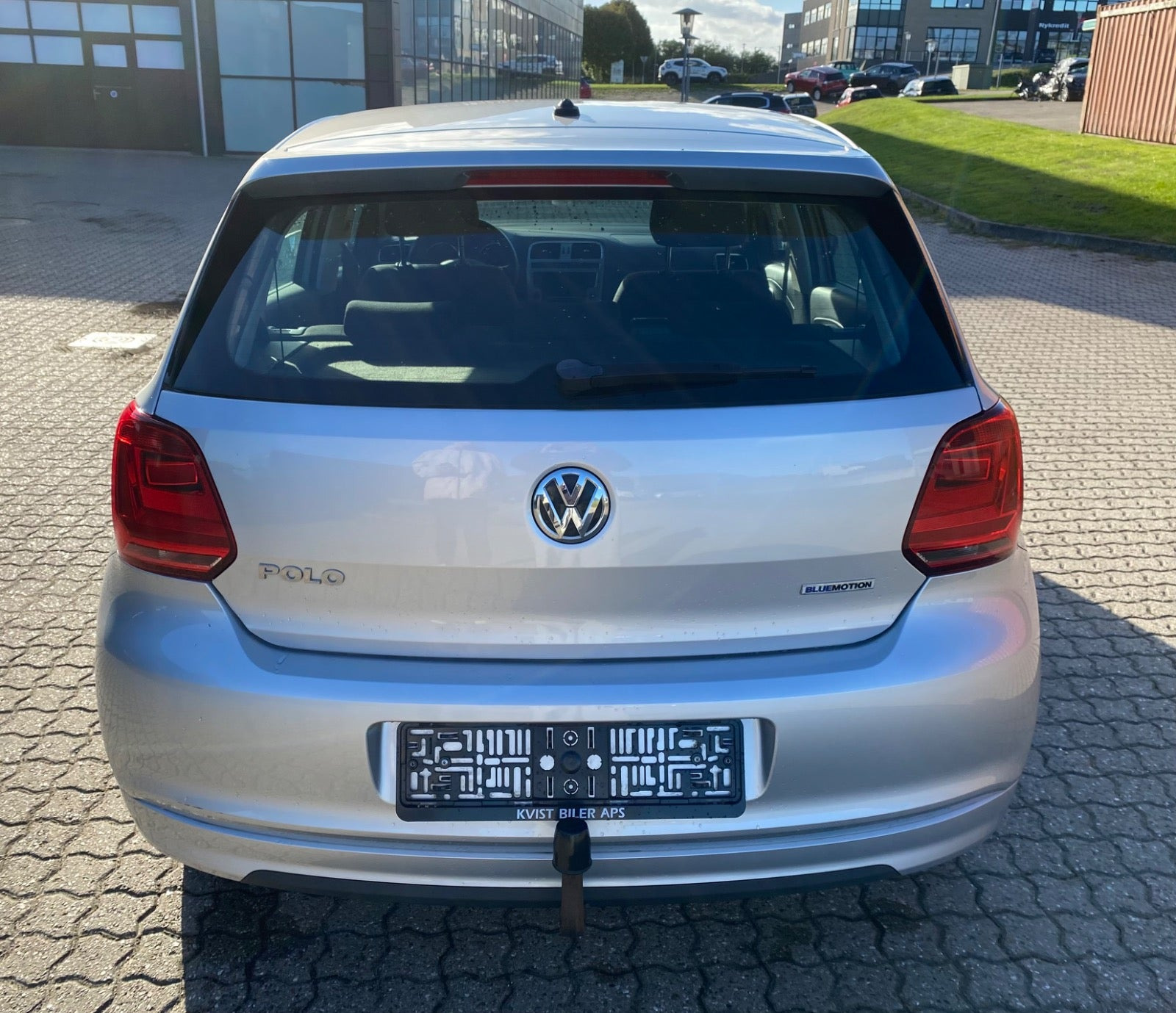 Sølv VW Polo fra 2016