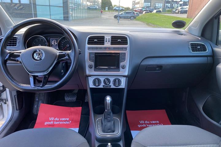 Sølv VW Polo fra 2016