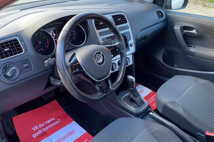 Sølv VW Polo fra 2016