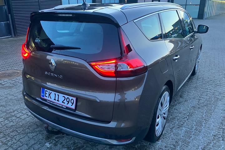 Brun Renault Grand Scenic IV fra 2017