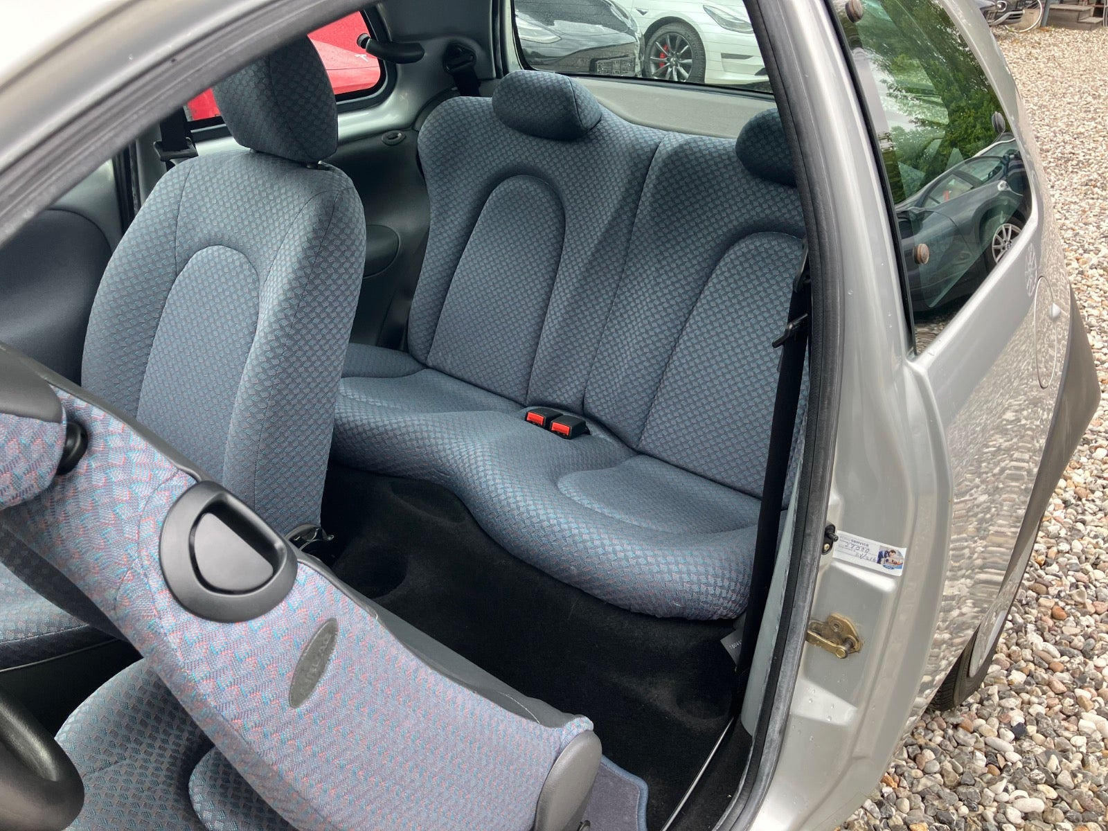 Sølv Ford Ka fra 2001