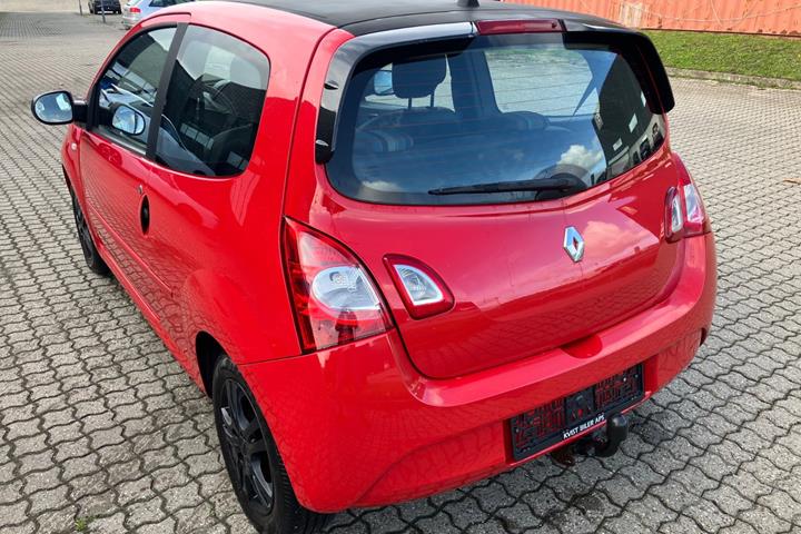Rød Renault Twingo fra 2014