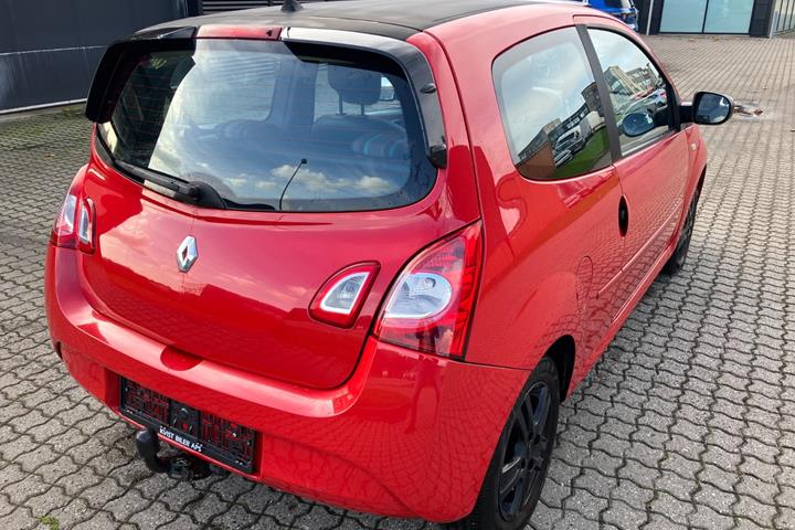 Rød Renault Twingo fra 2014