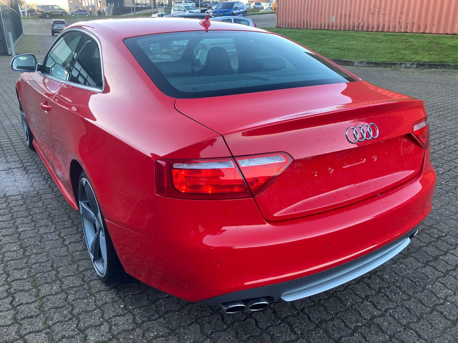 Rød Audi S5 fra 2007
