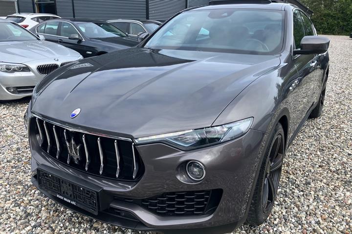 Grå Maserati Levante fra 2016