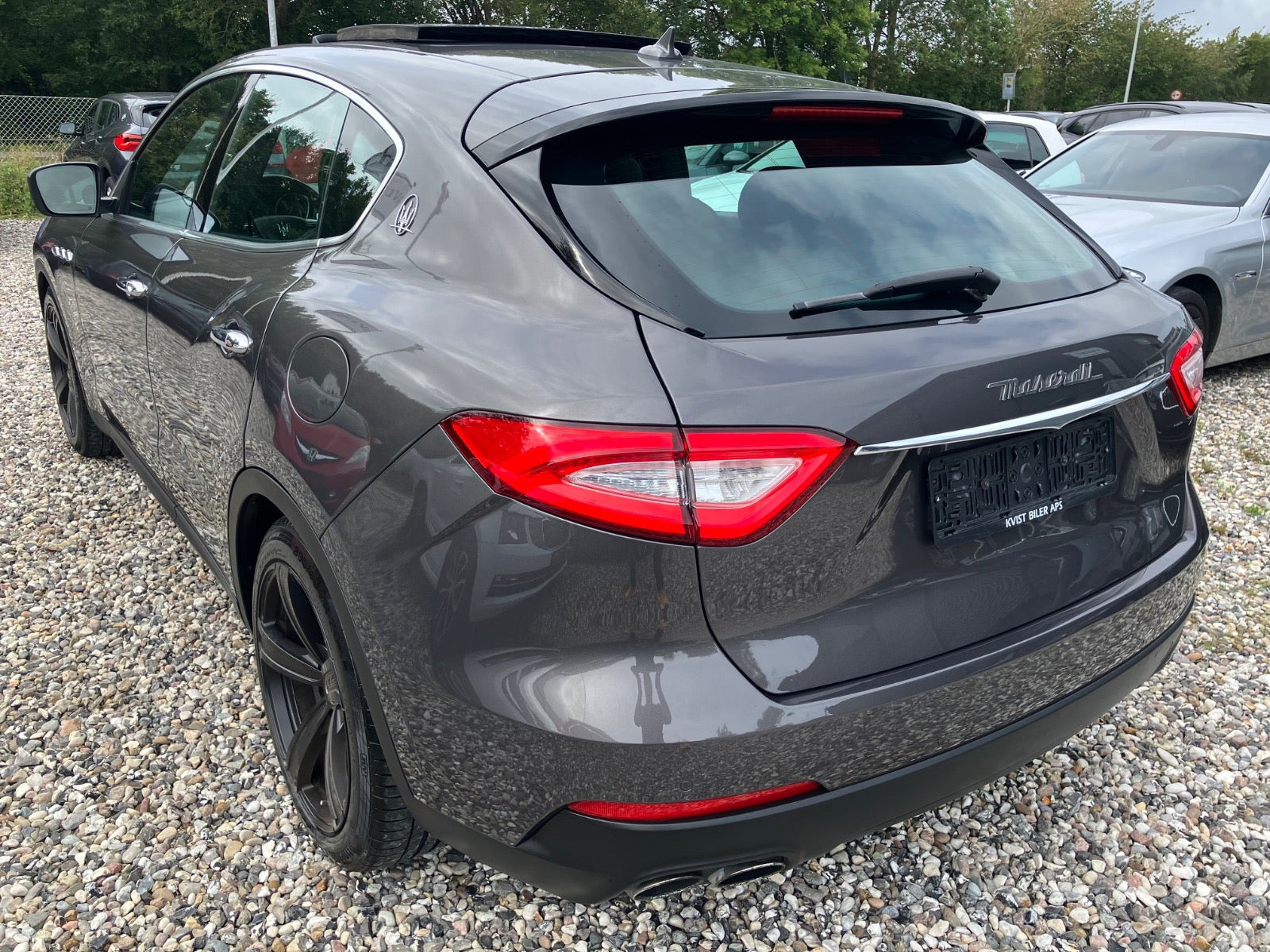 Grå Maserati Levante fra 2016