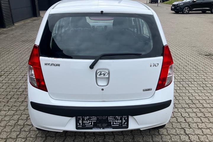 Hvid Hyundai i10 fra 2010