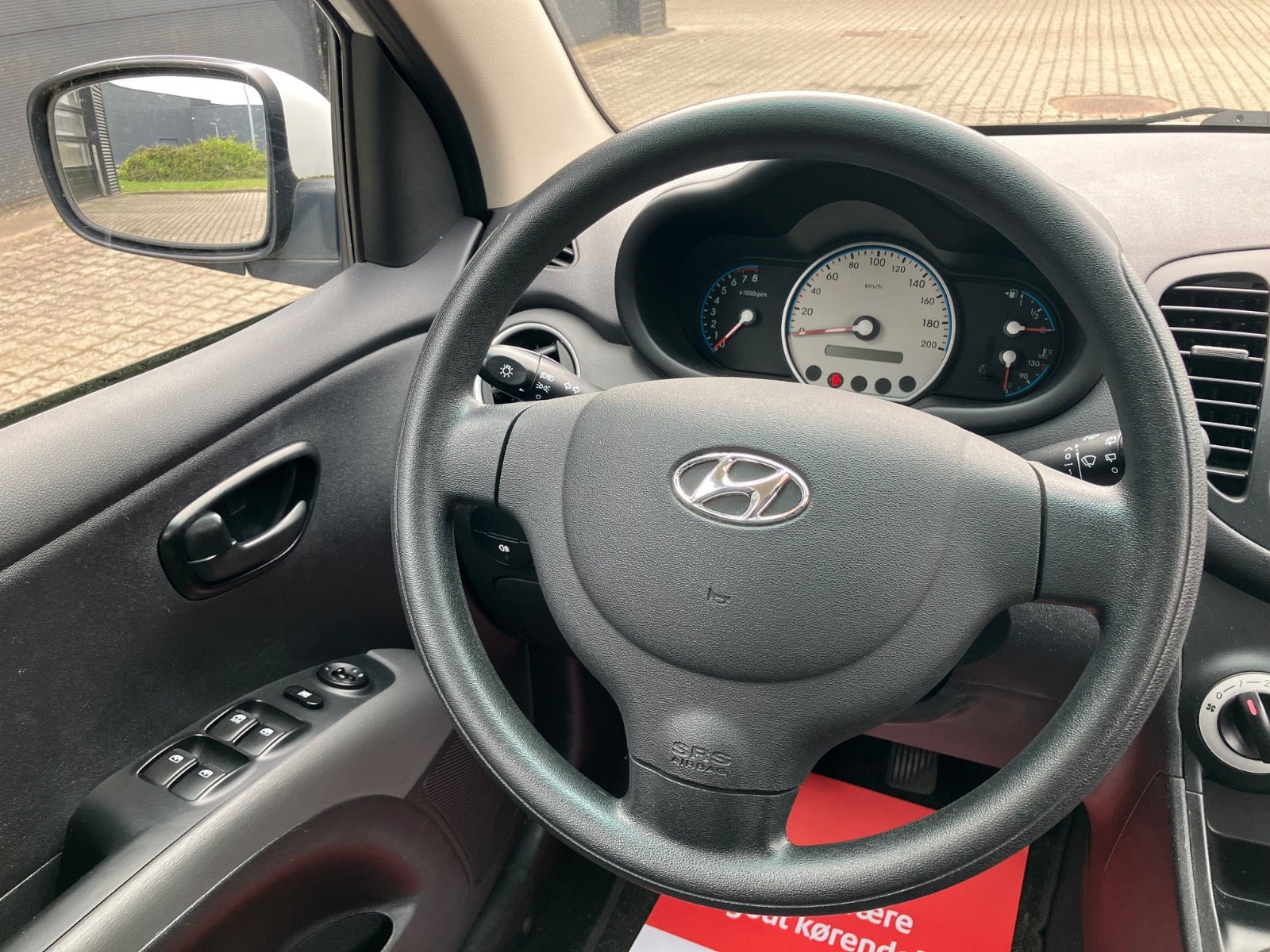 Hvid Hyundai i10 fra 2010
