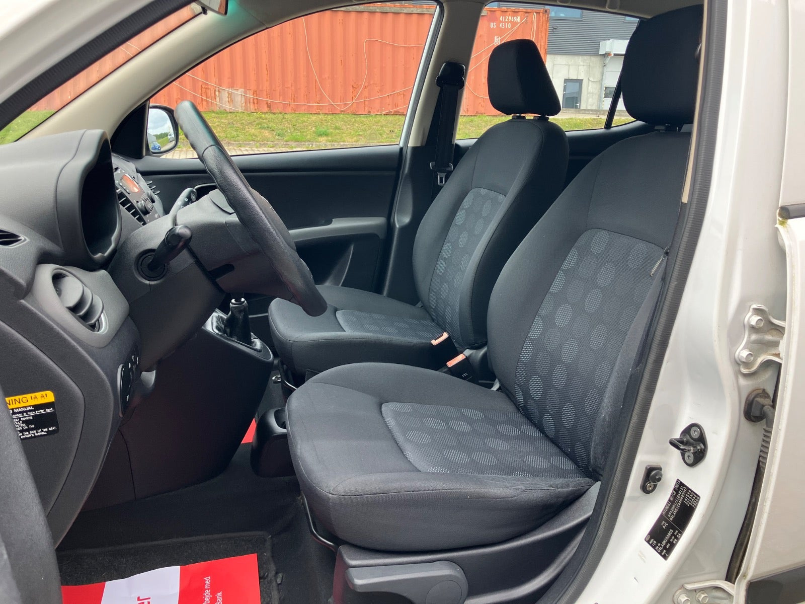 Hvid Hyundai i10 fra 2010