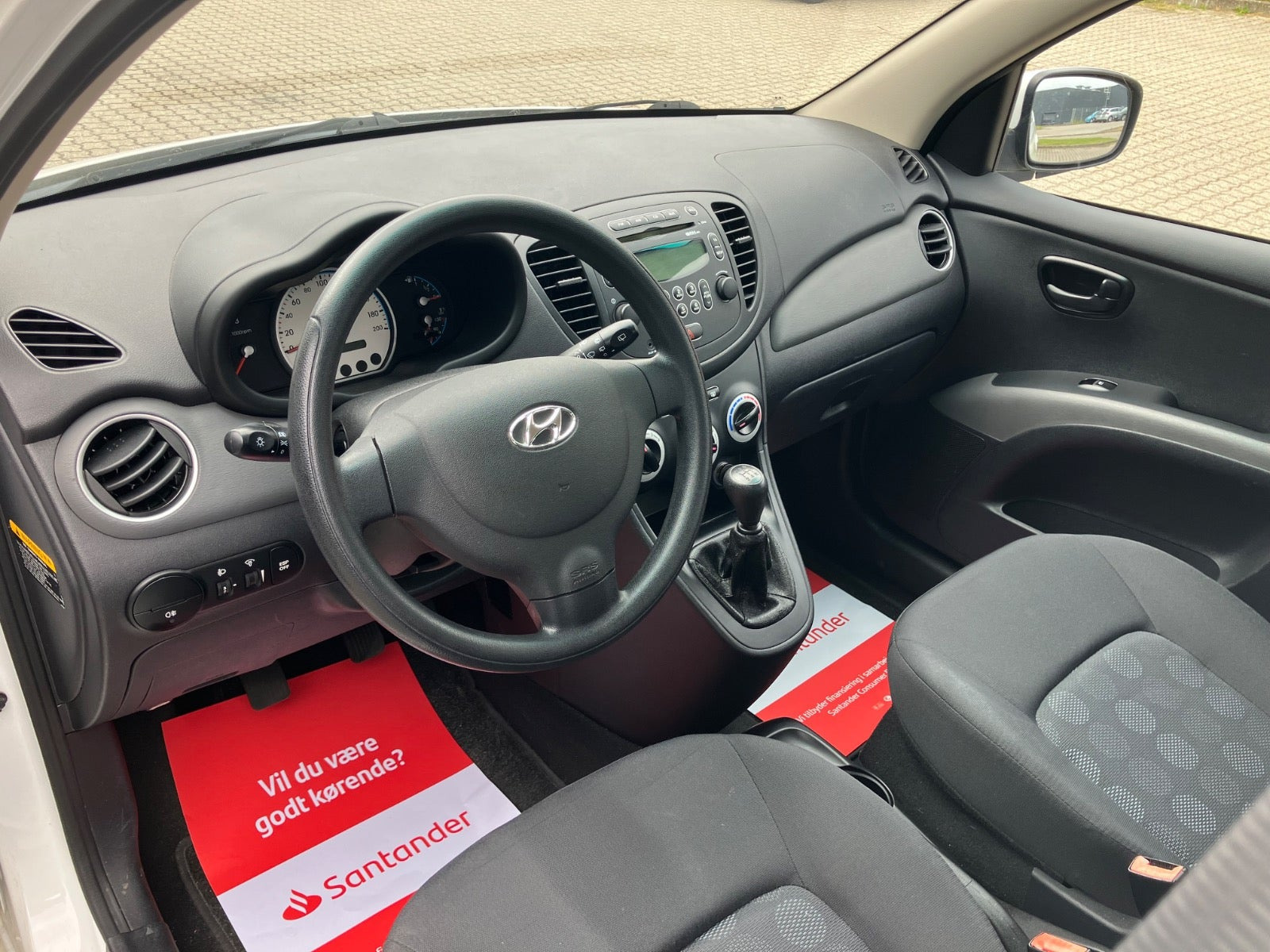 Hvid Hyundai i10 fra 2010