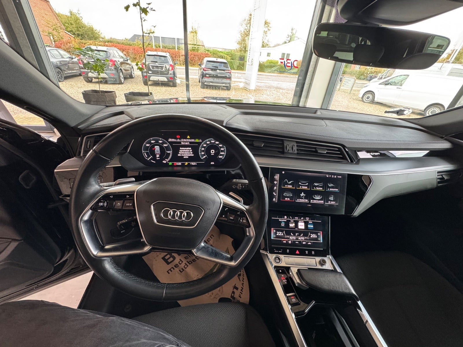 Sort Audi e-tron fra 2021