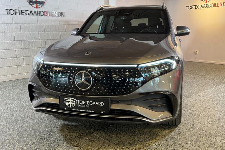 Grå Mercedes EQB250+ fra 2025