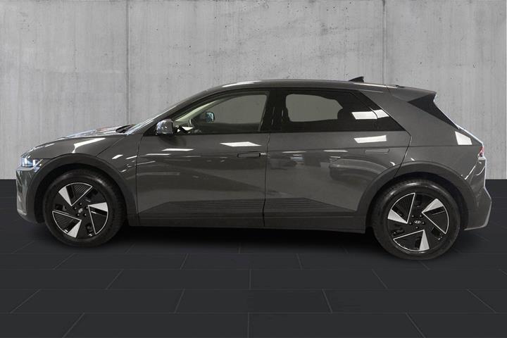 Grå Hyundai Ioniq 5 fra 2025