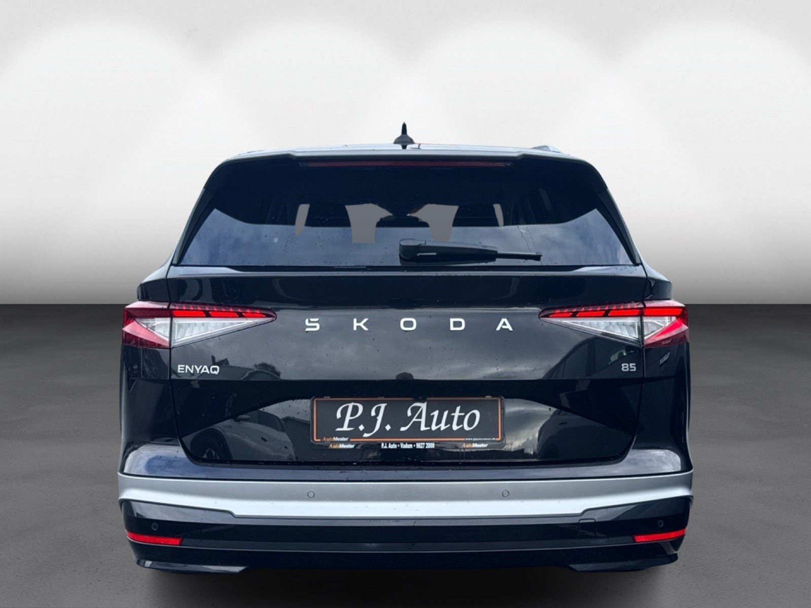 Sort Skoda Enyaq fra 2026