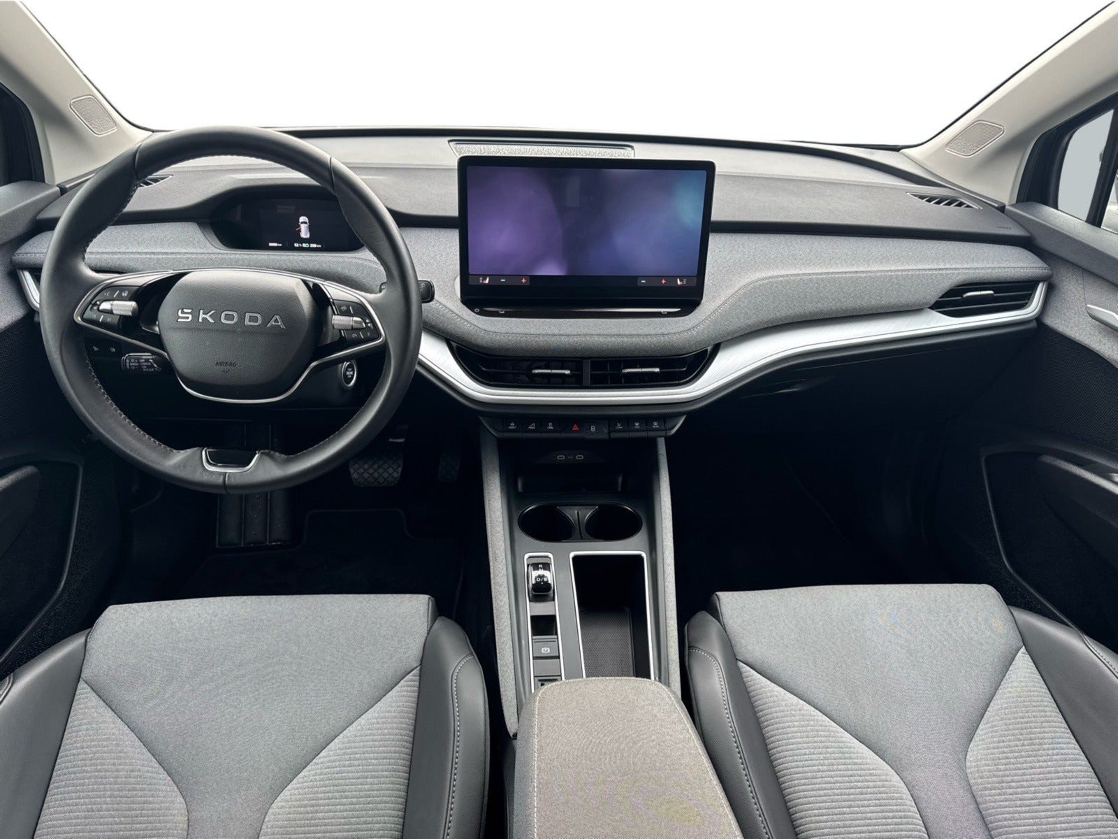 Sort Skoda Enyaq fra 2026