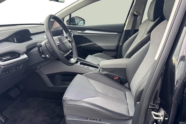 Sort Skoda Enyaq fra 2026