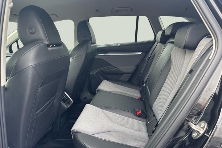 Sort Skoda Enyaq fra 2026