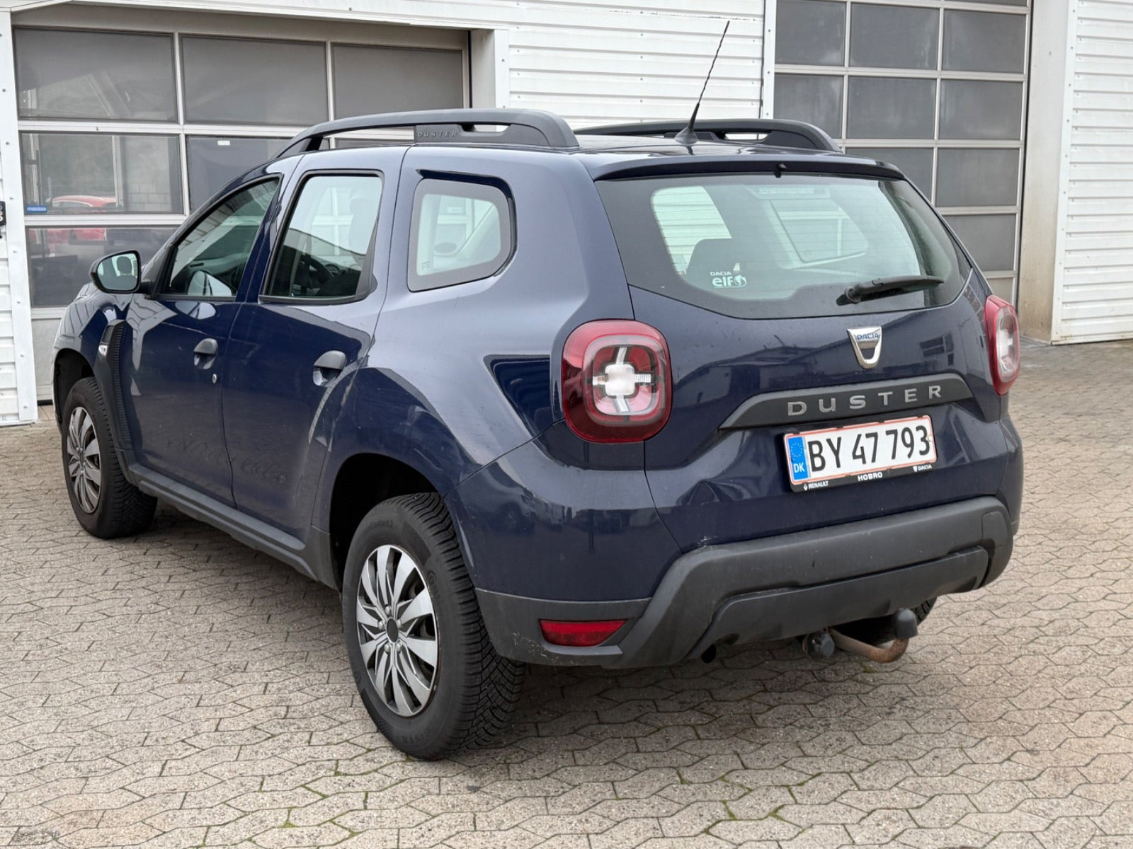 Blå Dacia Duster fra 2018