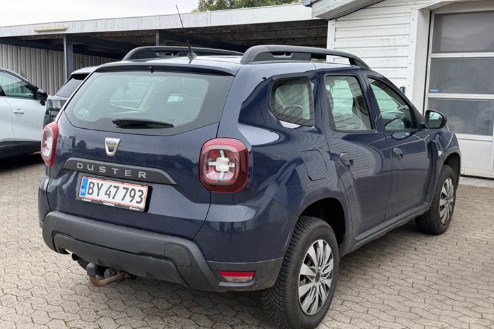 Blå Dacia Duster fra 2018