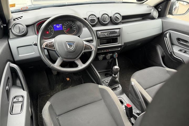 Blå Dacia Duster fra 2018