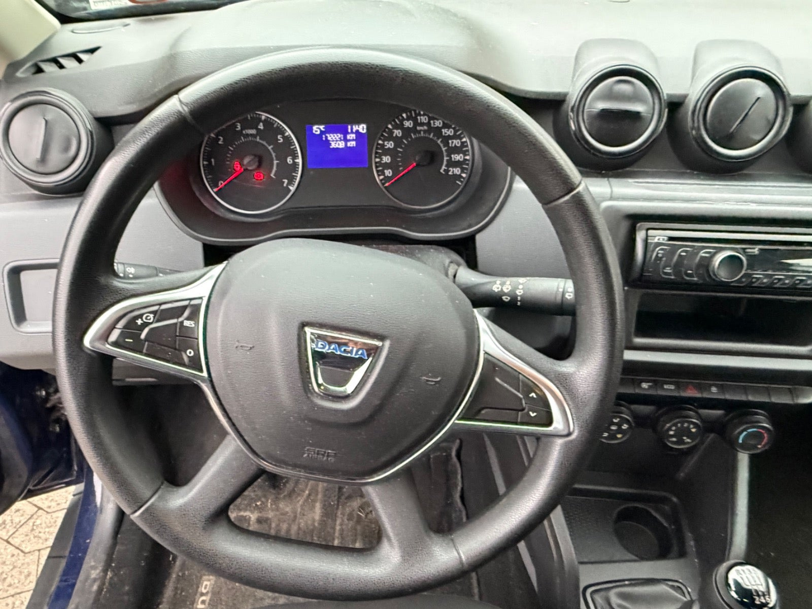 Blå Dacia Duster fra 2018