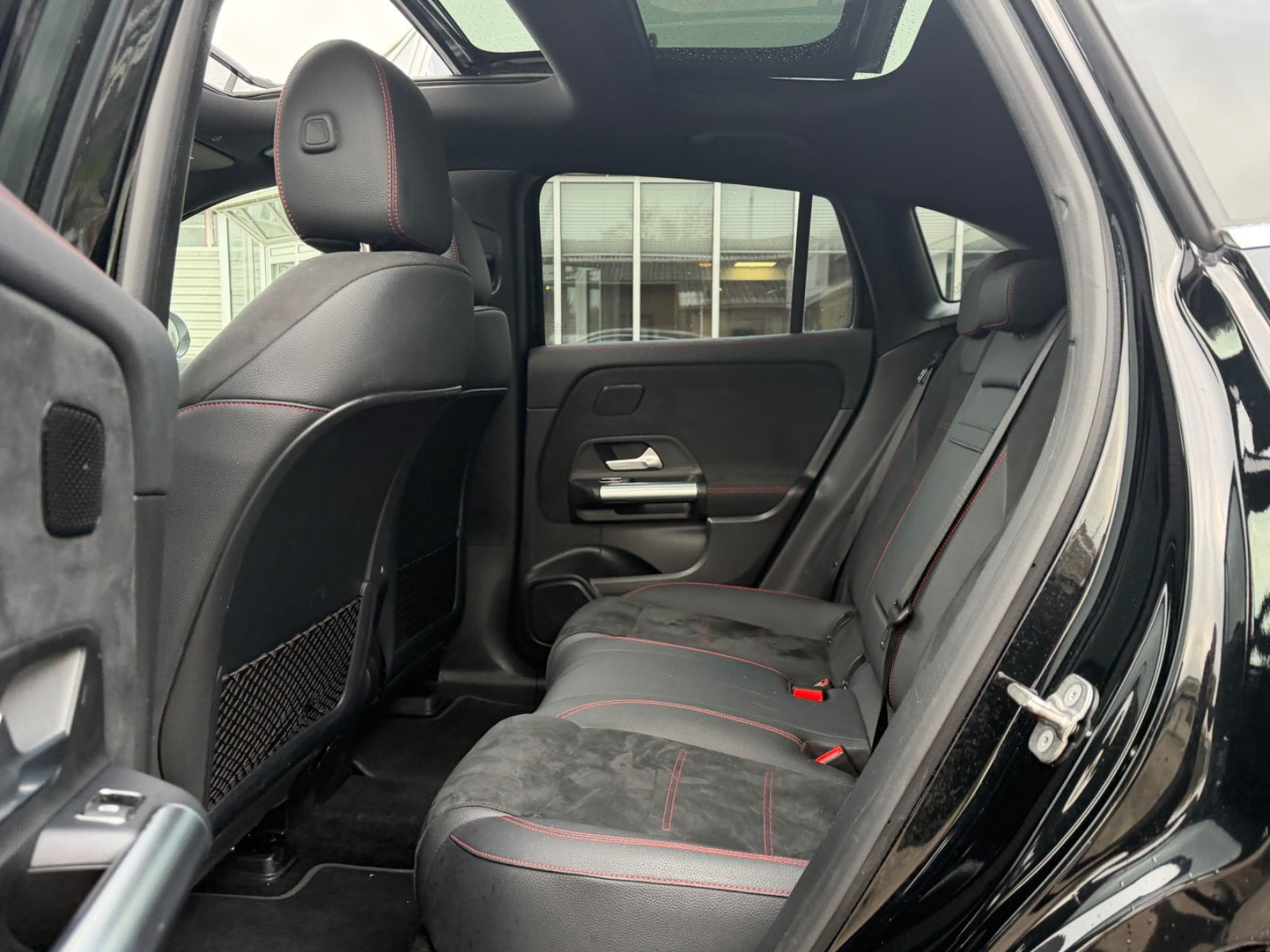 Sort Mercedes EQA250+ fra 2024