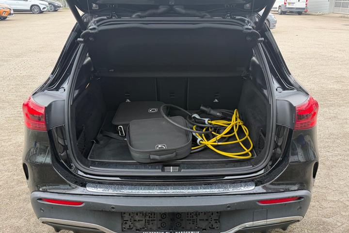 Sort Mercedes EQA250+ fra 2024