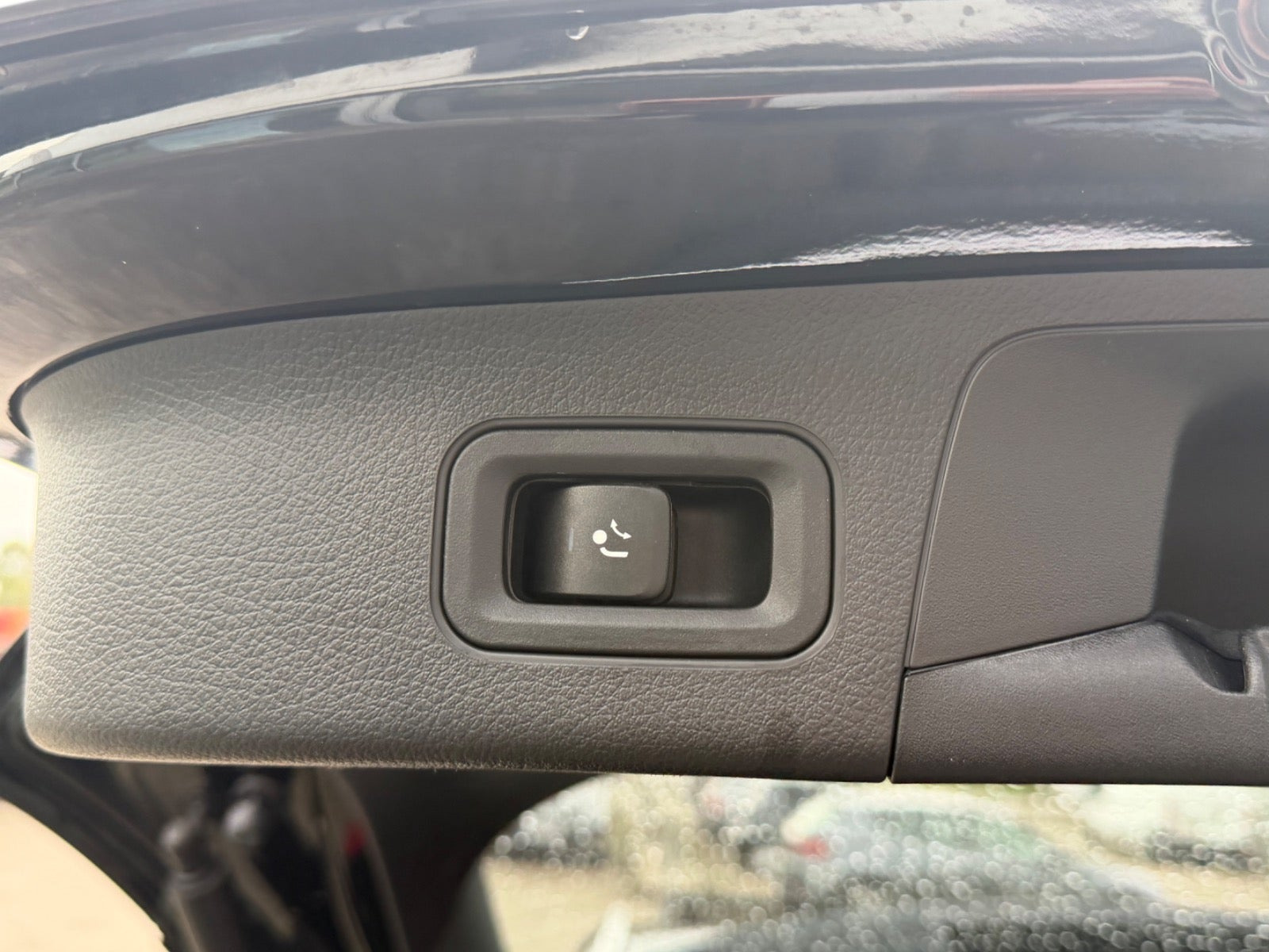 Sort Mercedes EQA250+ fra 2024