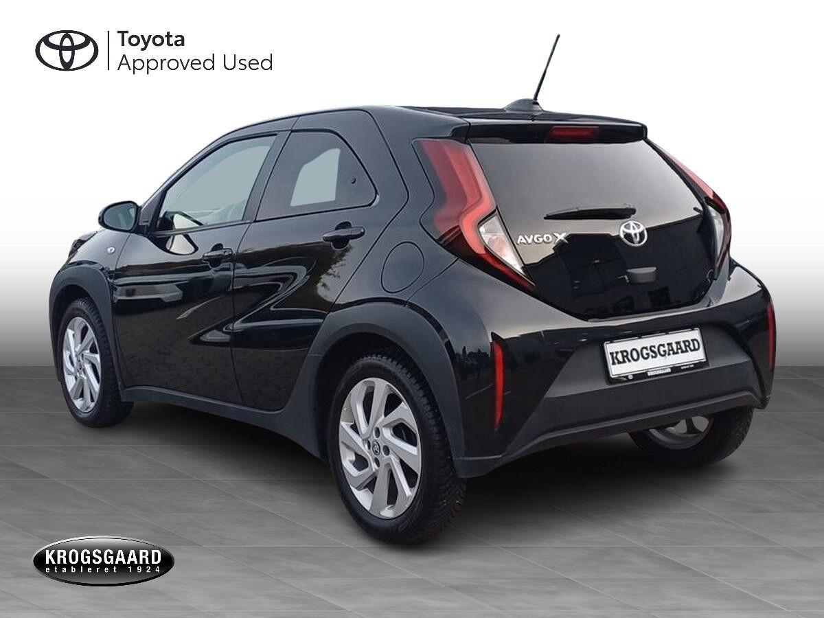 Sort Toyota Aygo X fra 2025