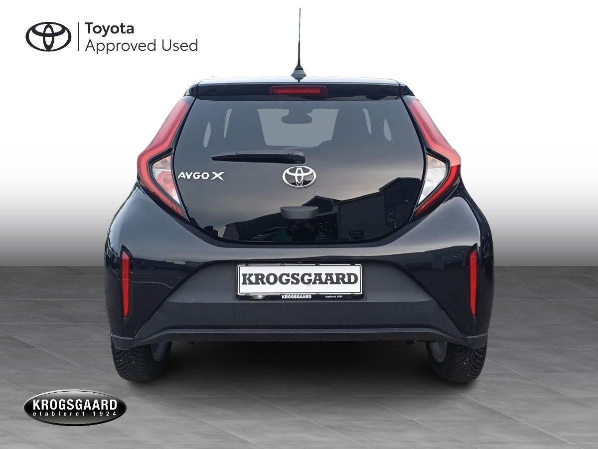 Sort Toyota Aygo X fra 2025