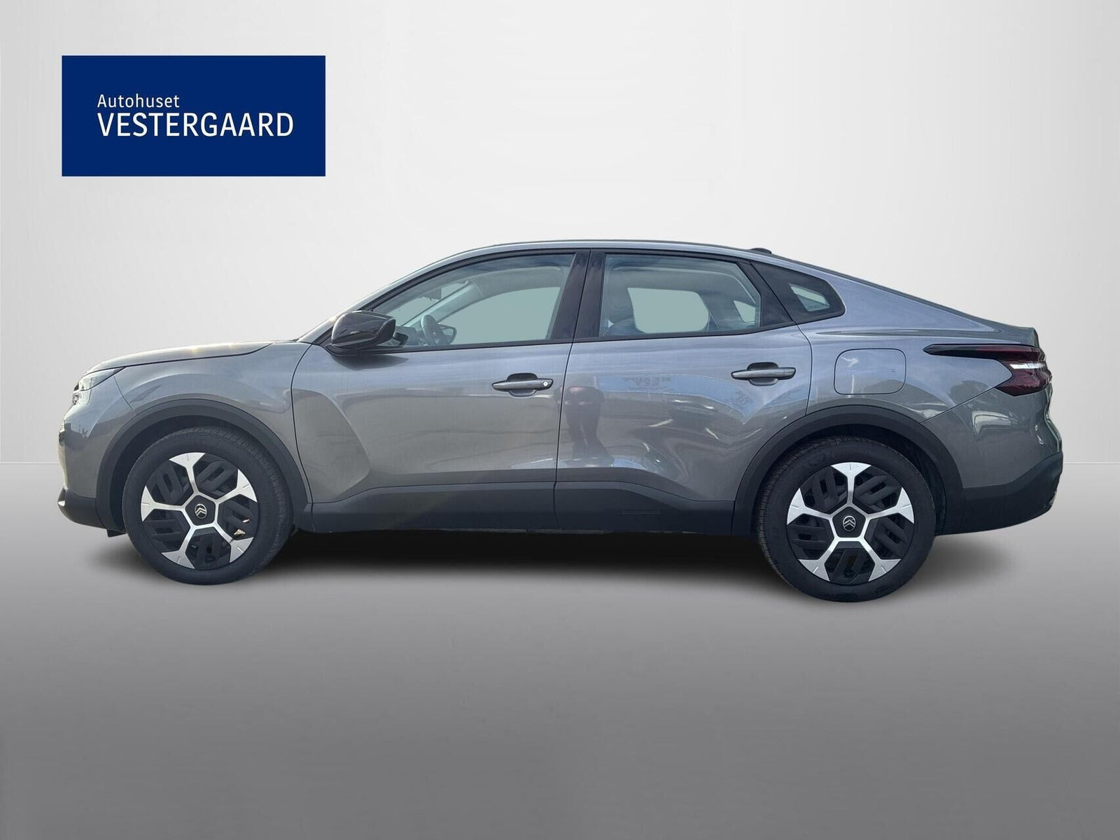 Grå Citroën ë-C4 X fra 2024