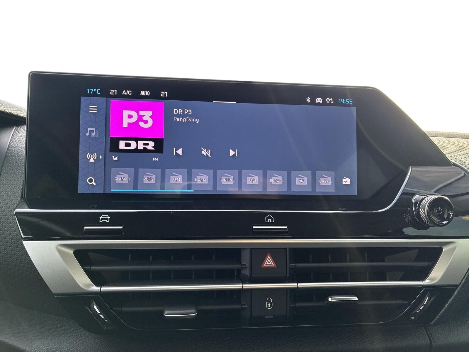 Grå Citroën ë-C4 X fra 2024
