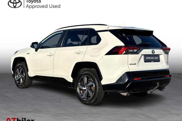 Hvid Toyota RAV4 Plug-in fra 2021