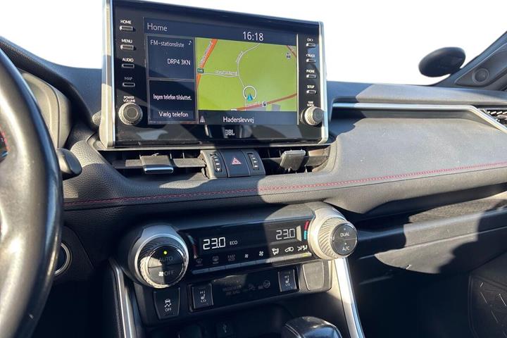 Hvid Toyota RAV4 Plug-in fra 2021