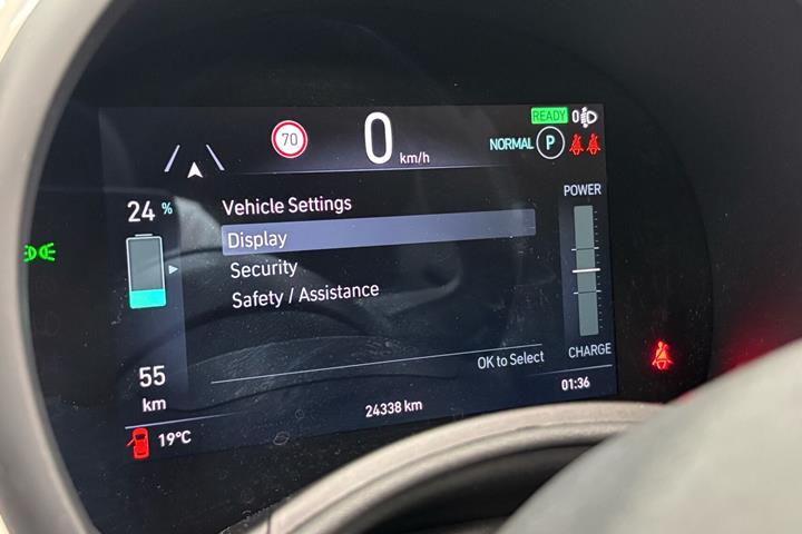 Hvid Fiat 500e fra 2023