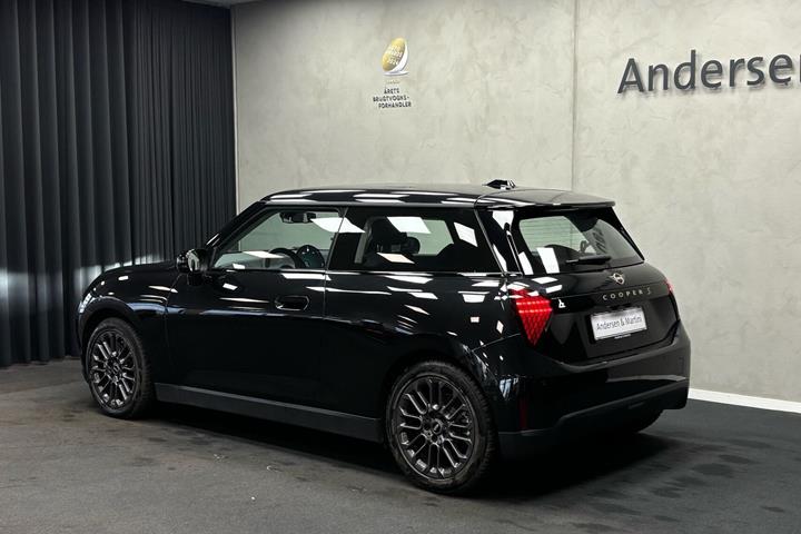 Sort Mini Cooper fra 2024
