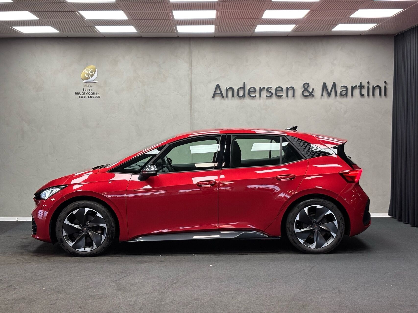Rød Cupra Born fra 2023