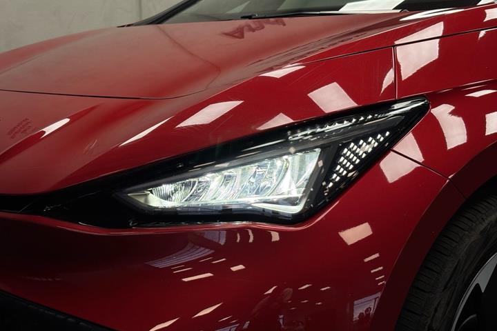 Rød Cupra Born fra 2023
