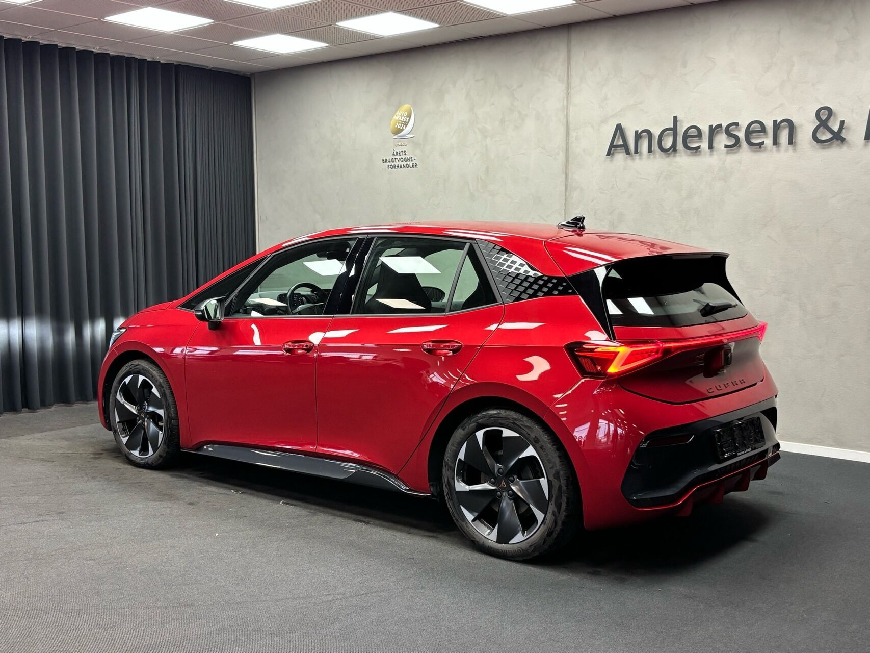 Rød Cupra Born fra 2023