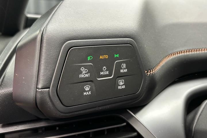 Rød Cupra Born fra 2023
