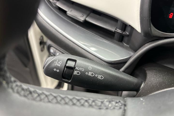 Hvid Fiat 500e fra 2024